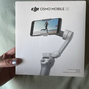 DJI Osmo Mobile SE in White